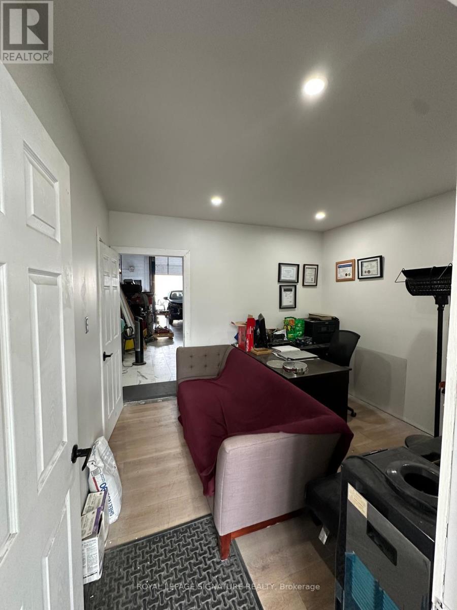6 - 1290 Finch Avenue W, Toronto, Ontario  M3J 3K2 - Photo 9 - W13747808