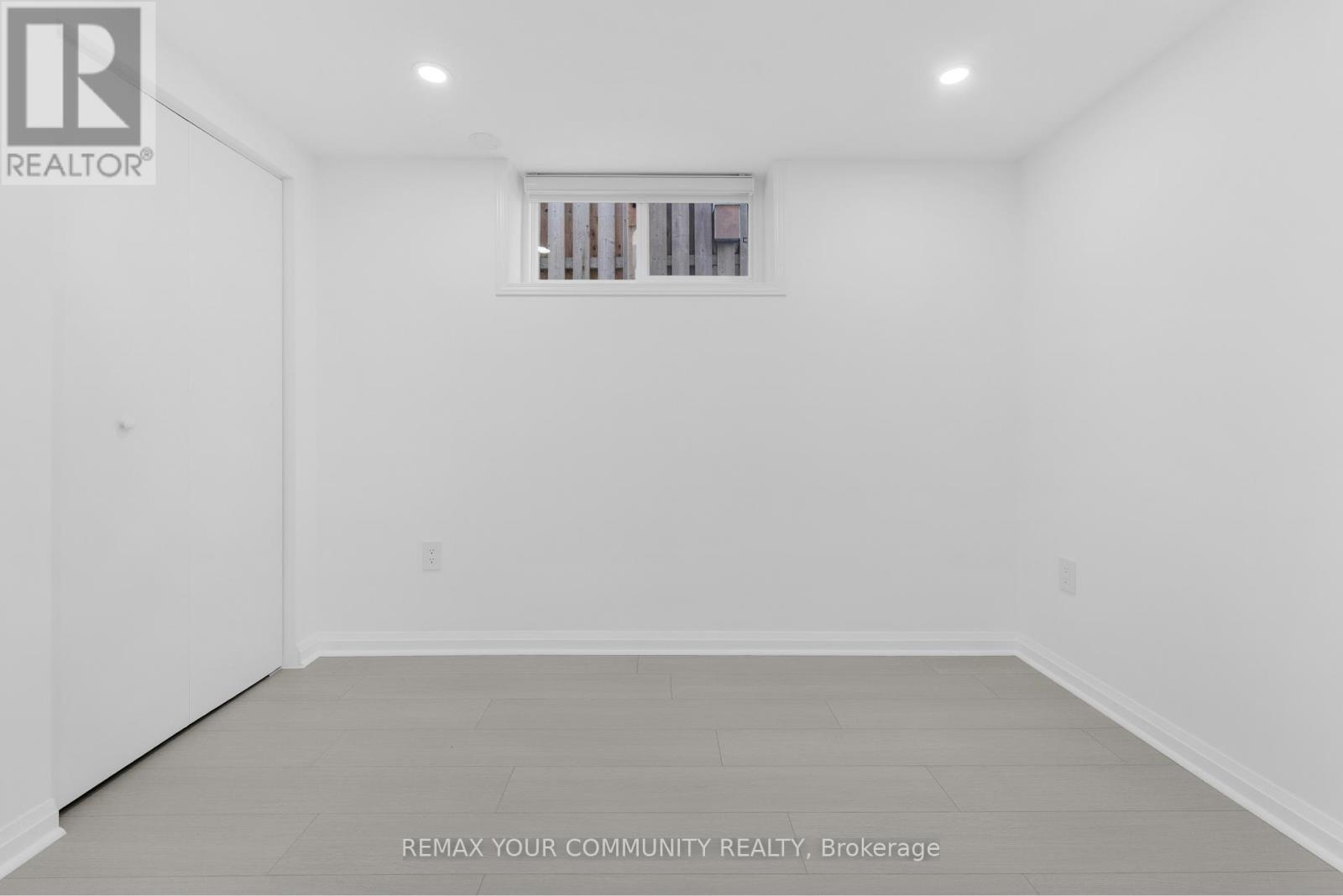 Bsmt - 39 Veerland Drive, Toronto, Ontario  M6L 1R8 - Photo 22 - W13747812
