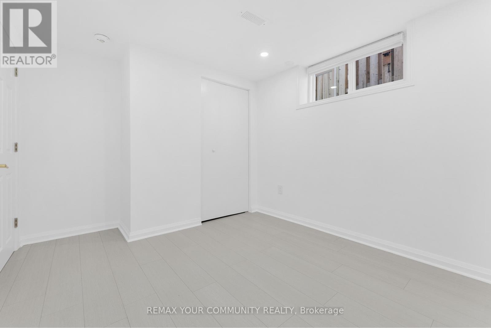 Bsmt - 39 Veerland Drive, Toronto, Ontario  M6L 1R8 - Photo 24 - W13747812