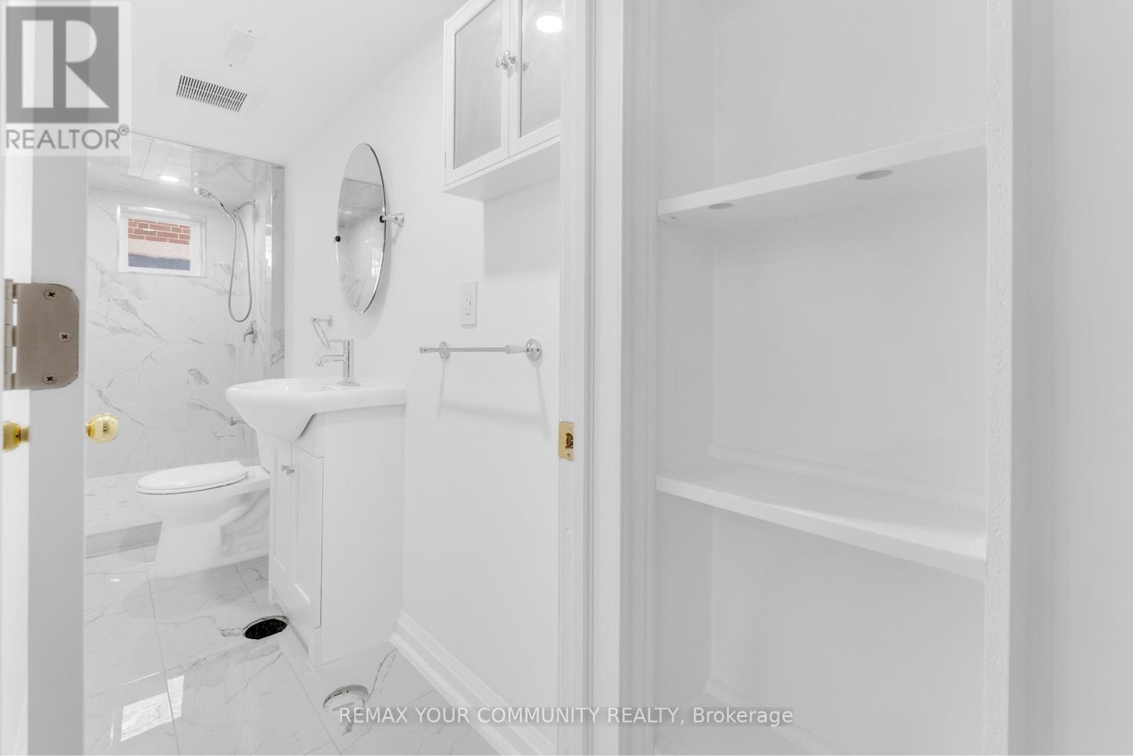 Bsmt - 39 Veerland Drive, Toronto, Ontario  M6L 1R8 - Photo 27 - W13747812