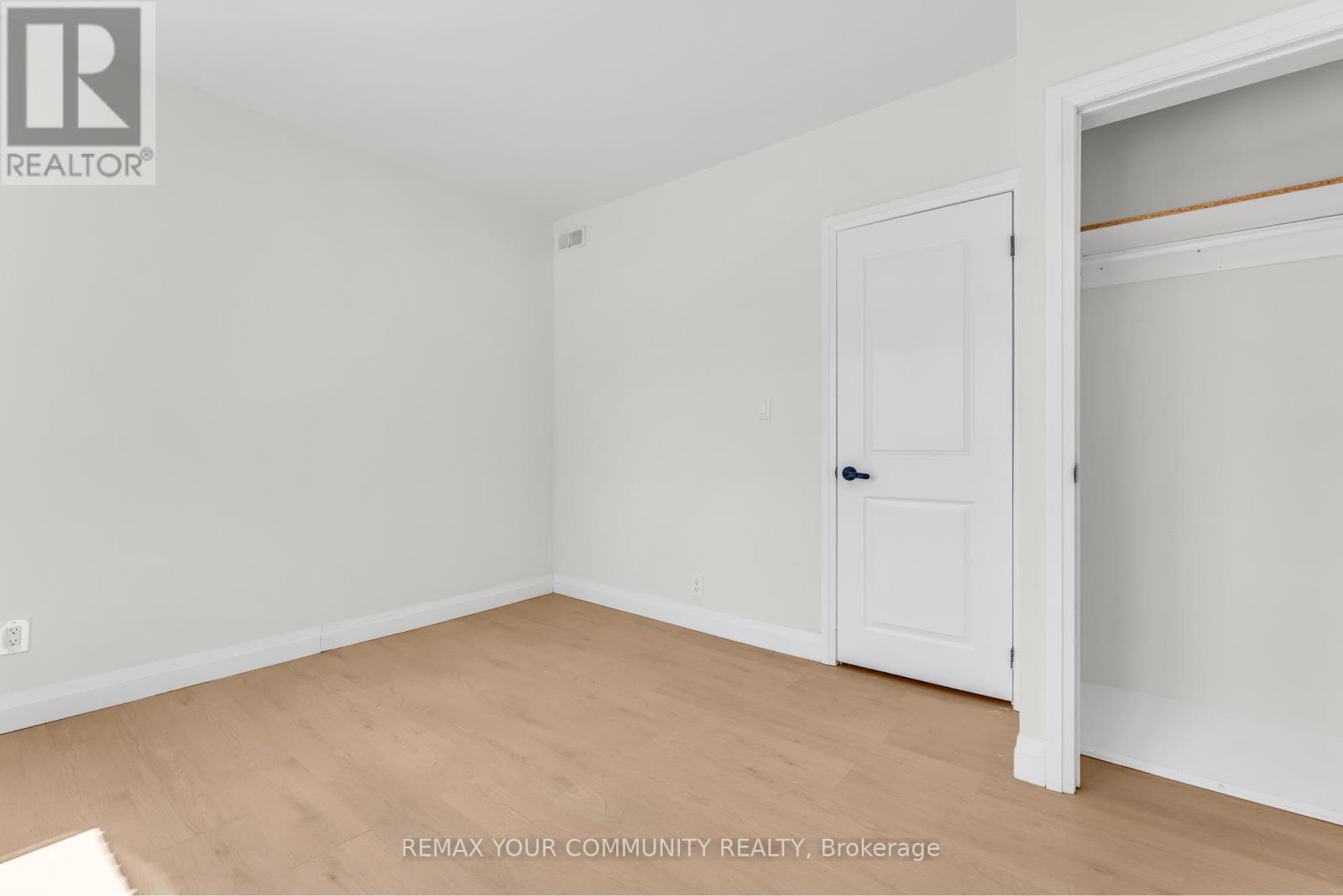 Upper Level - 1822 St Clair Avenue W, Toronto, Ontario  M6N 1J5 - Photo 10 - W13747826