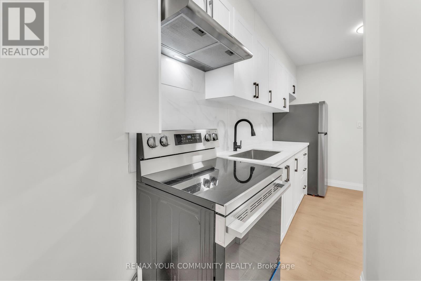 Upper Level - 1822 St Clair Avenue W, Toronto, Ontario  M6N 1J5 - Photo 14 - W13747826