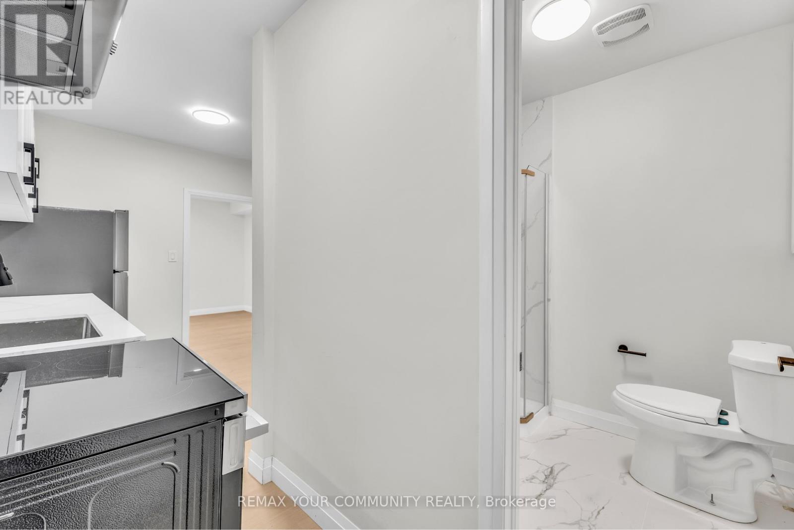 Upper Level - 1822 St Clair Avenue W, Toronto, Ontario  M6N 1J5 - Photo 15 - W13747826