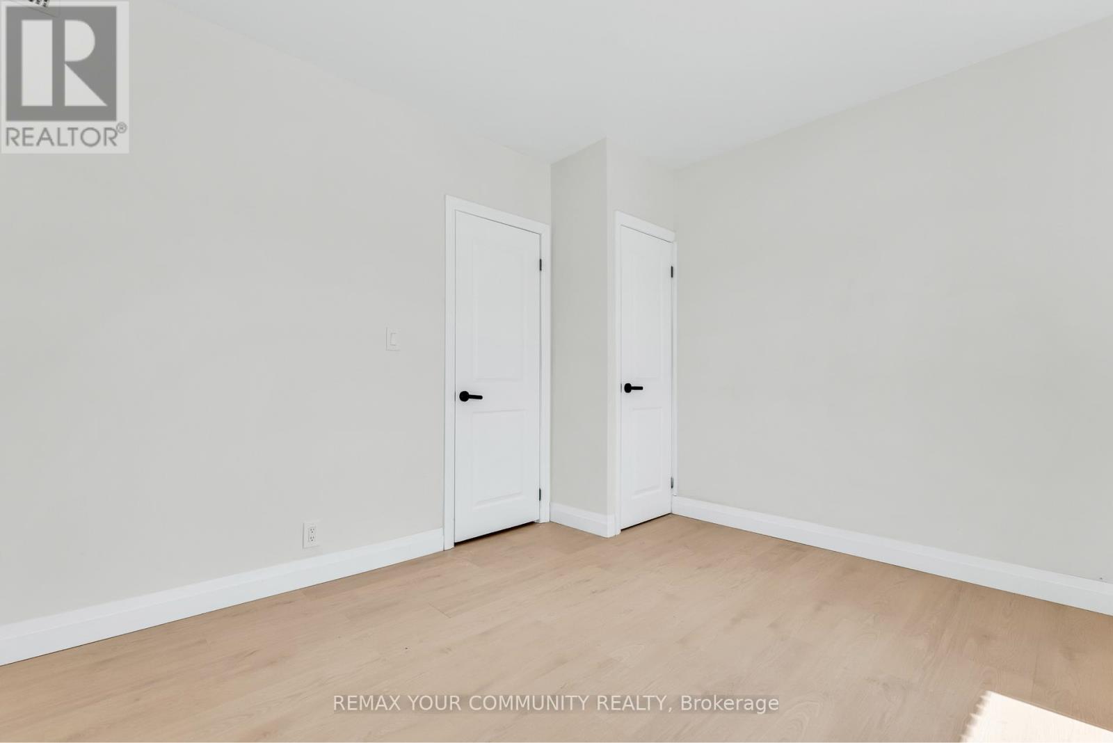 Upper Level - 1822 St Clair Avenue W, Toronto, Ontario  M6N 1J5 - Photo 9 - W13747826