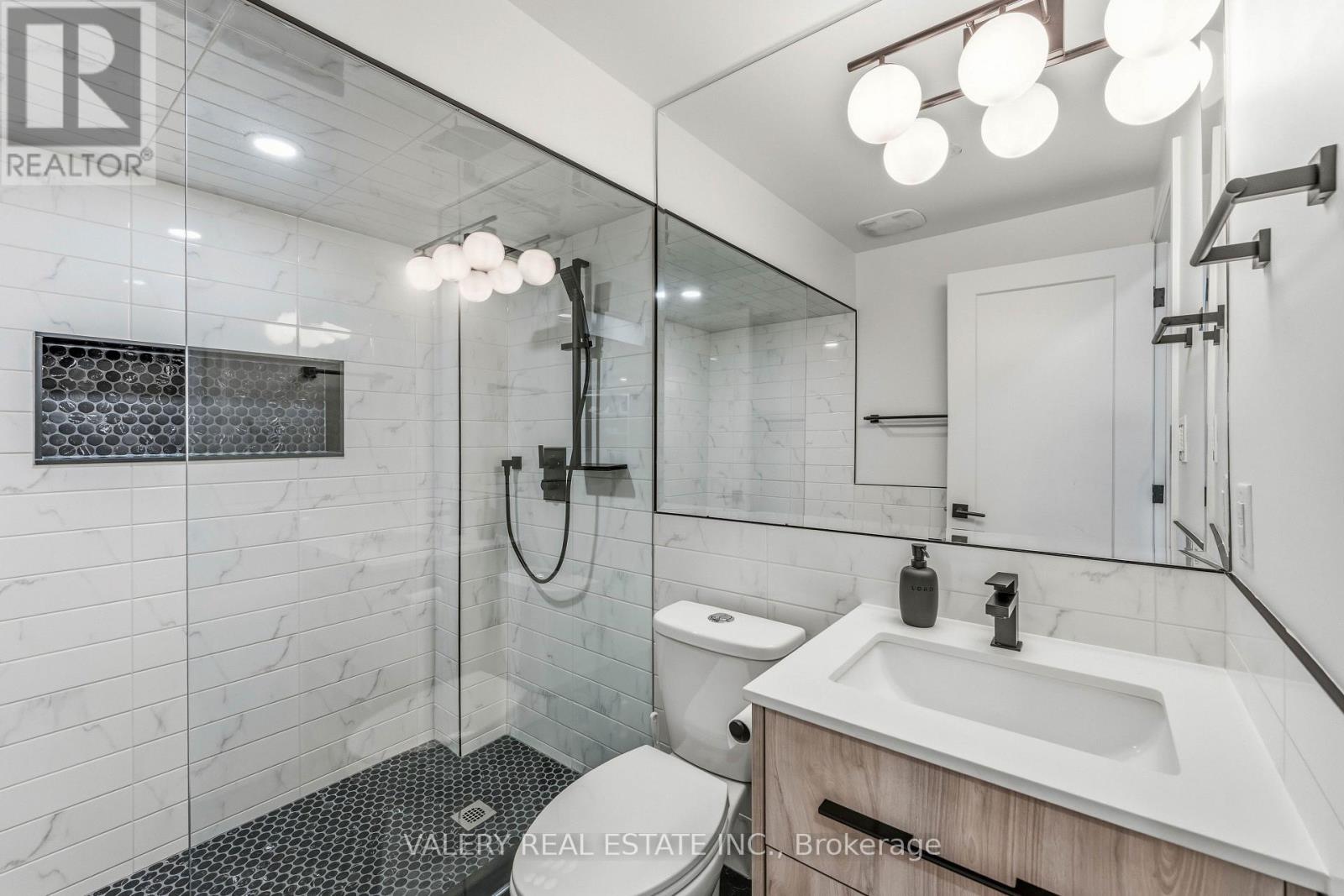 9 Vanguard Road, Vaughan, Ontario  L4K 5G4 - Photo 32 - N13747454