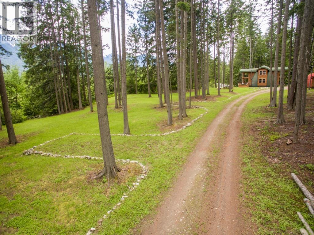 1273 & 1265 Queens Bay Road, Balfour, British Columbia  V0G 1C0 - Photo 26 - 10399623