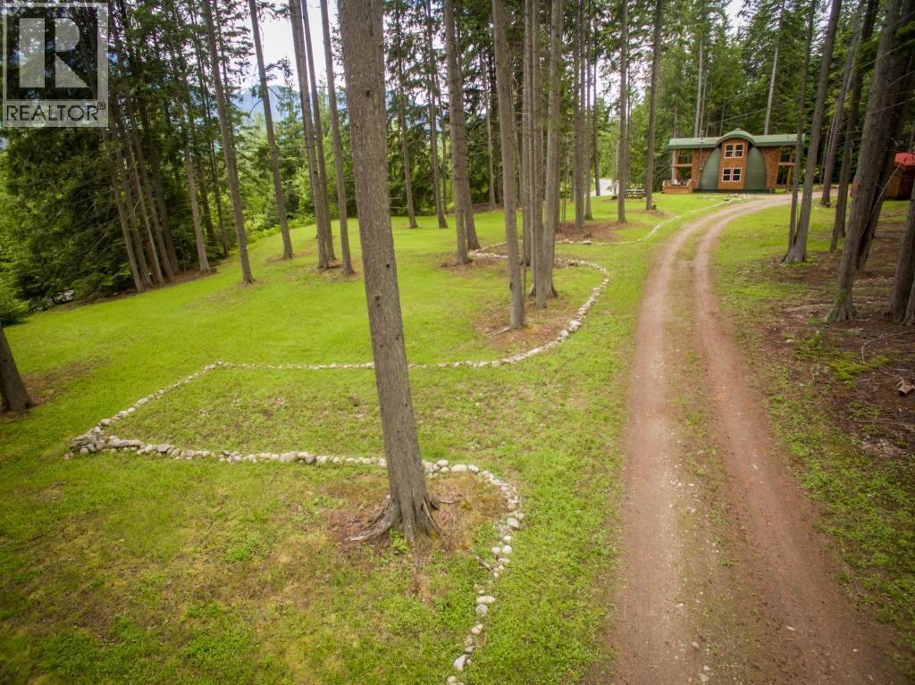 1273 & 1265 Queens Bay Road, Balfour, British Columbia  V0G 1C0 - Photo 27 - 10399623