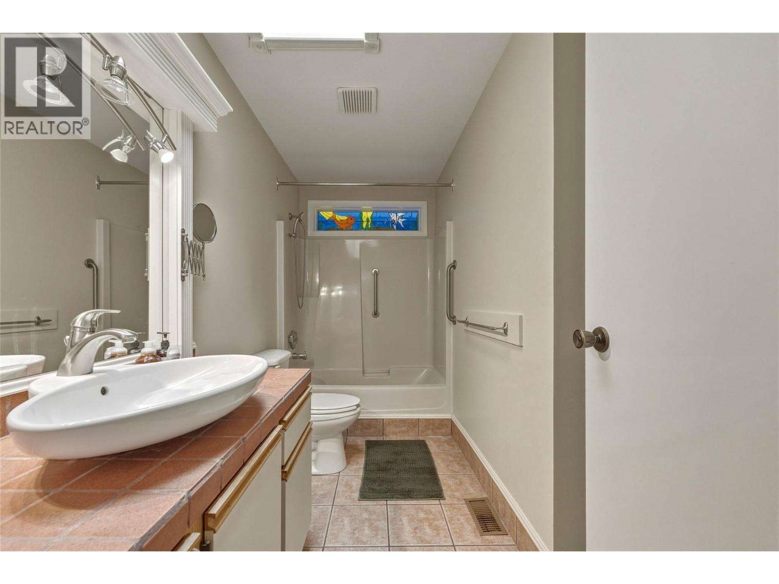 3304 Sidney Crescent, Spallumcheen, British Columbia  V4Y 0S7 - Photo 13 - 10399949