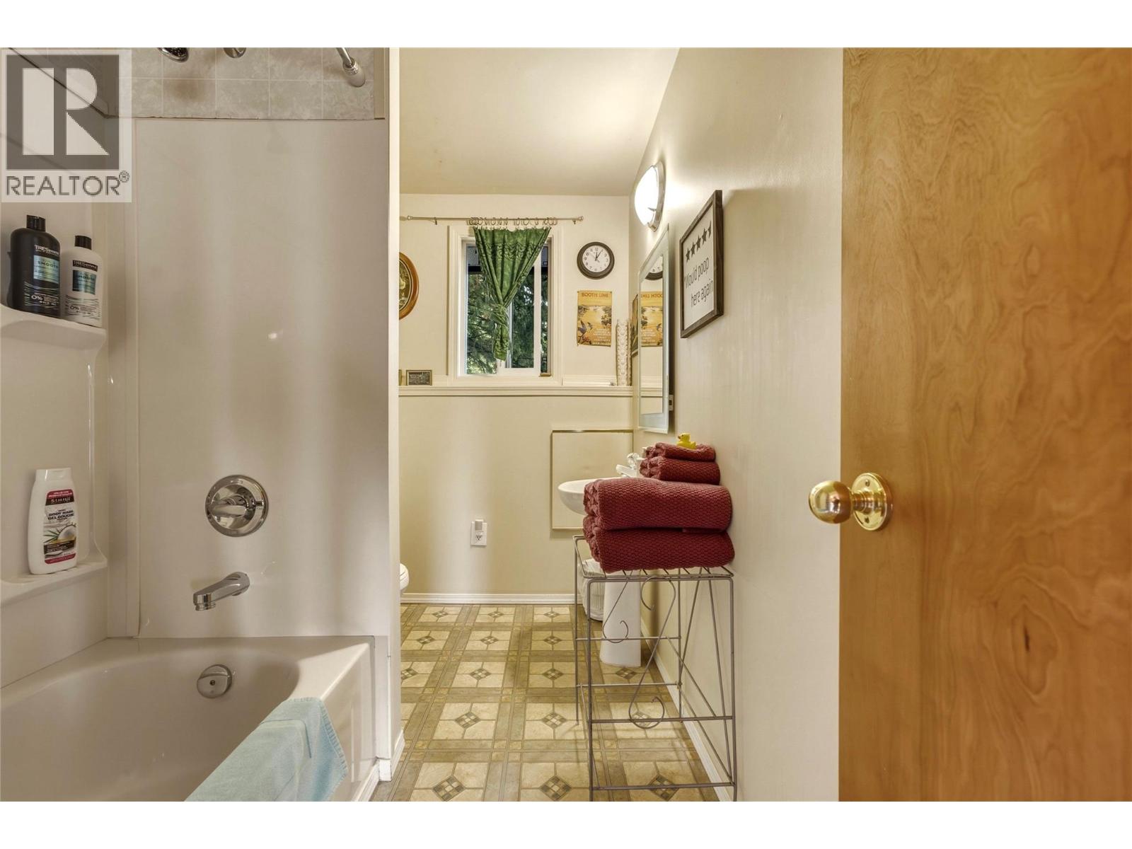 3304 Sidney Crescent, Spallumcheen, British Columbia  V4Y 0S7 - Photo 41 - 10399949