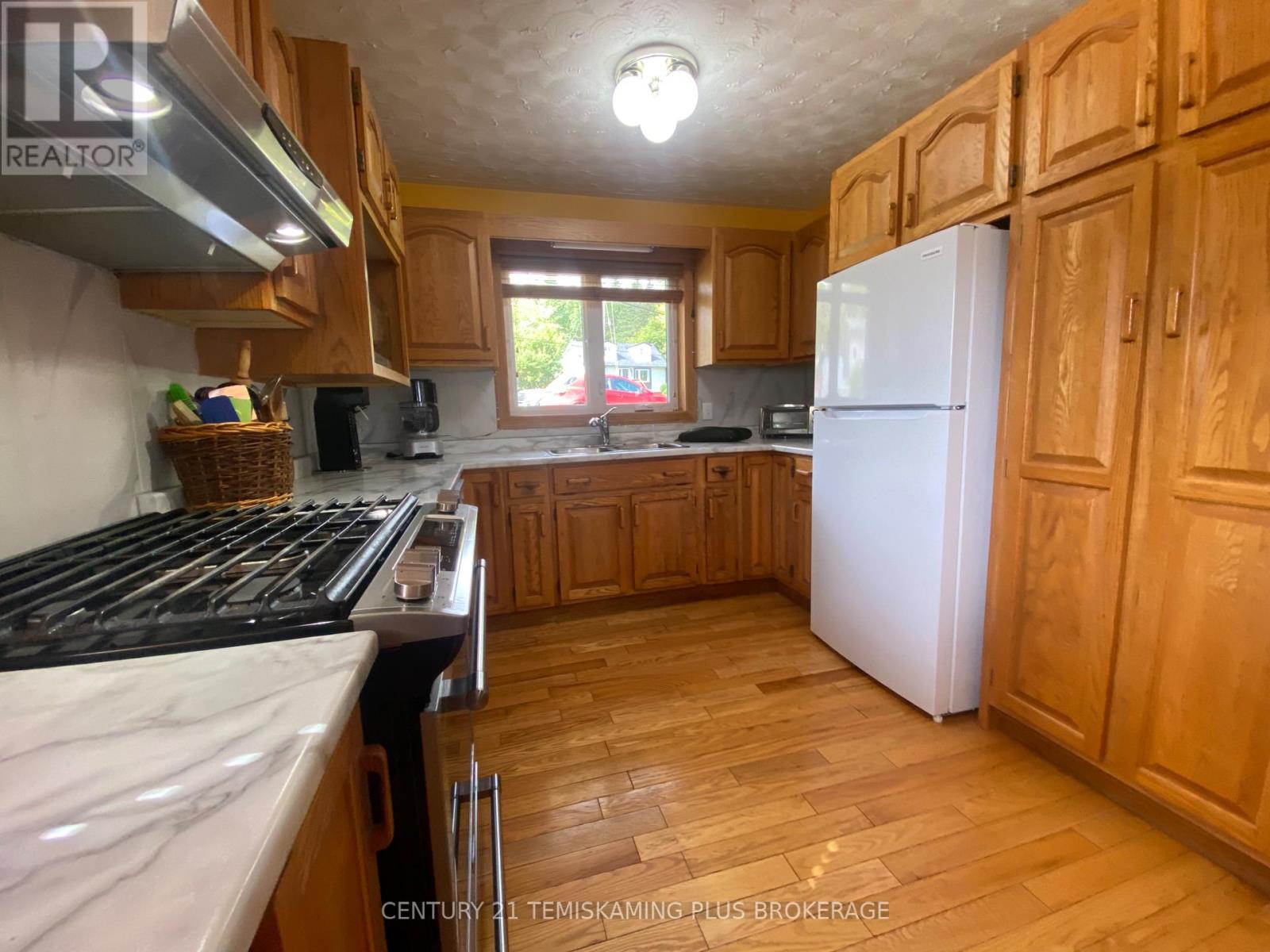 519 Lakeshore Road N, Temiskaming Shores, Ontario  P0J 1P0 - Photo 29 - T13747134