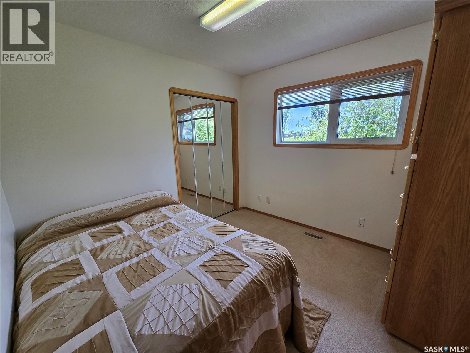 523 Maxwell Drive, Swift Current, Saskatchewan  S9H 4Z6 - Photo 12 - SK047599