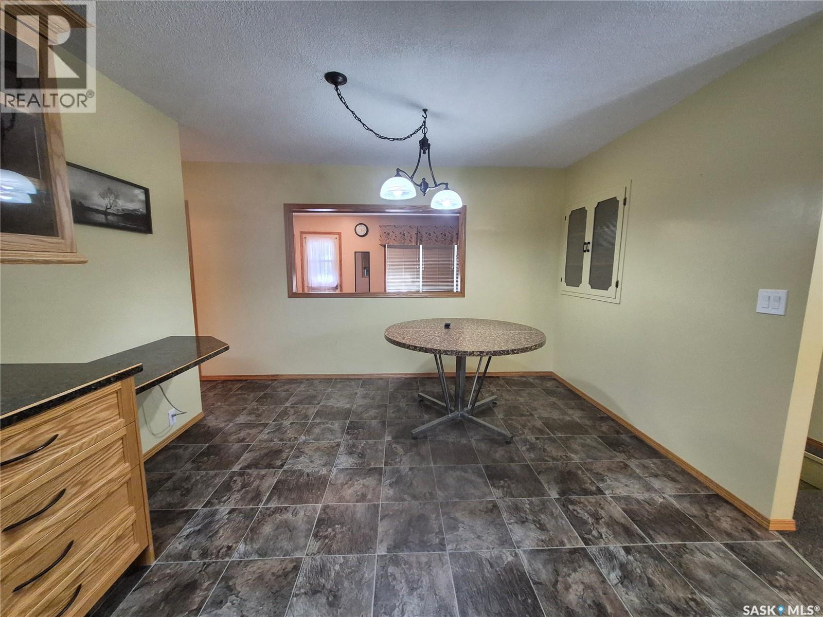 633 Beckwell Avenue, Radville, Saskatchewan  S0C 2G0 - Photo 12 - SK047594