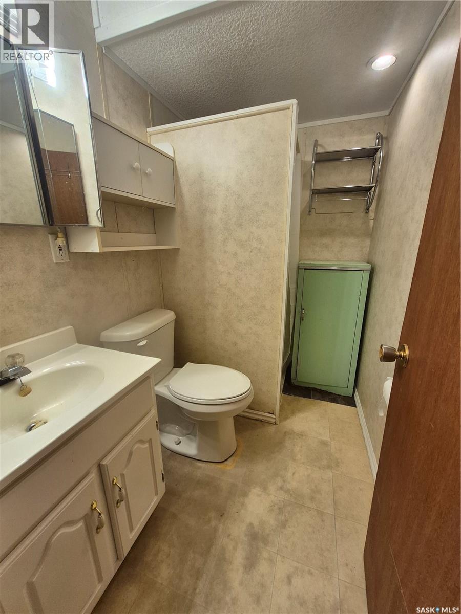 633 Beckwell Avenue, Radville, Saskatchewan  S0C 2G0 - Photo 29 - SK047594