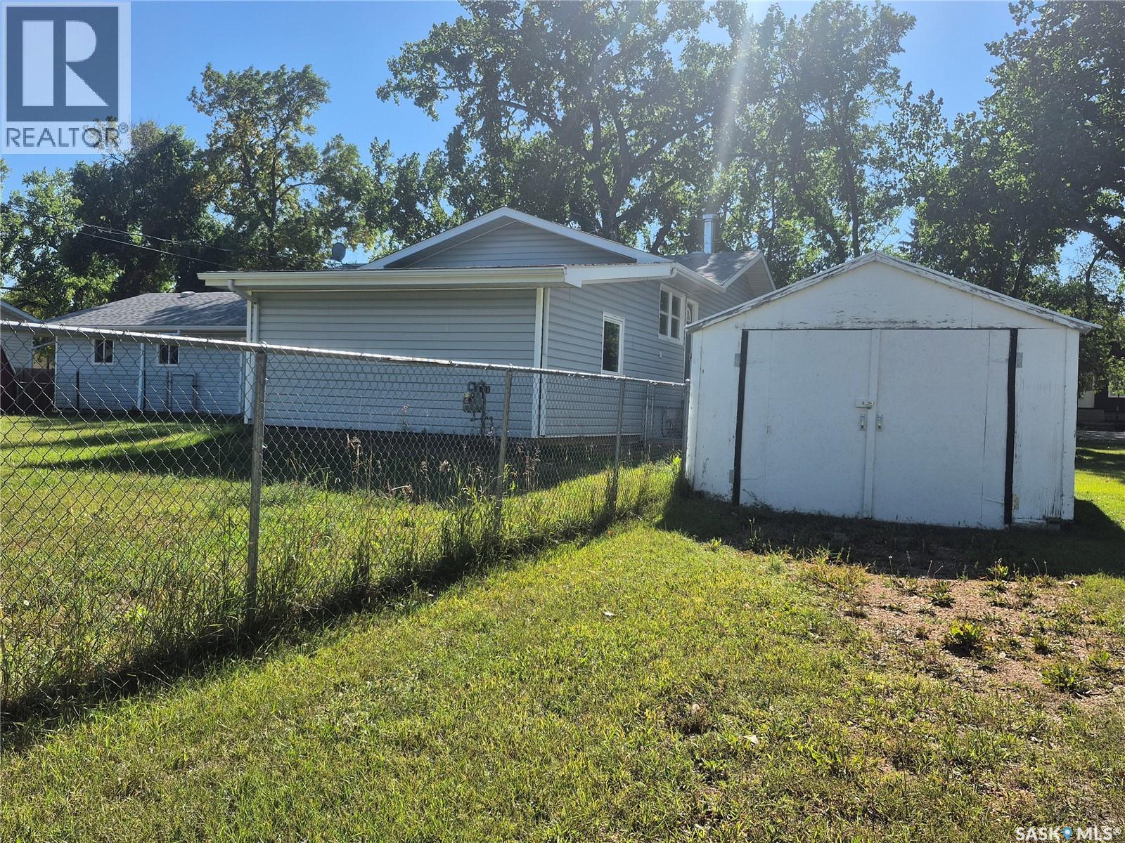 633 Beckwell Avenue, Radville, Saskatchewan  S0C 2G0 - Photo 40 - SK047594