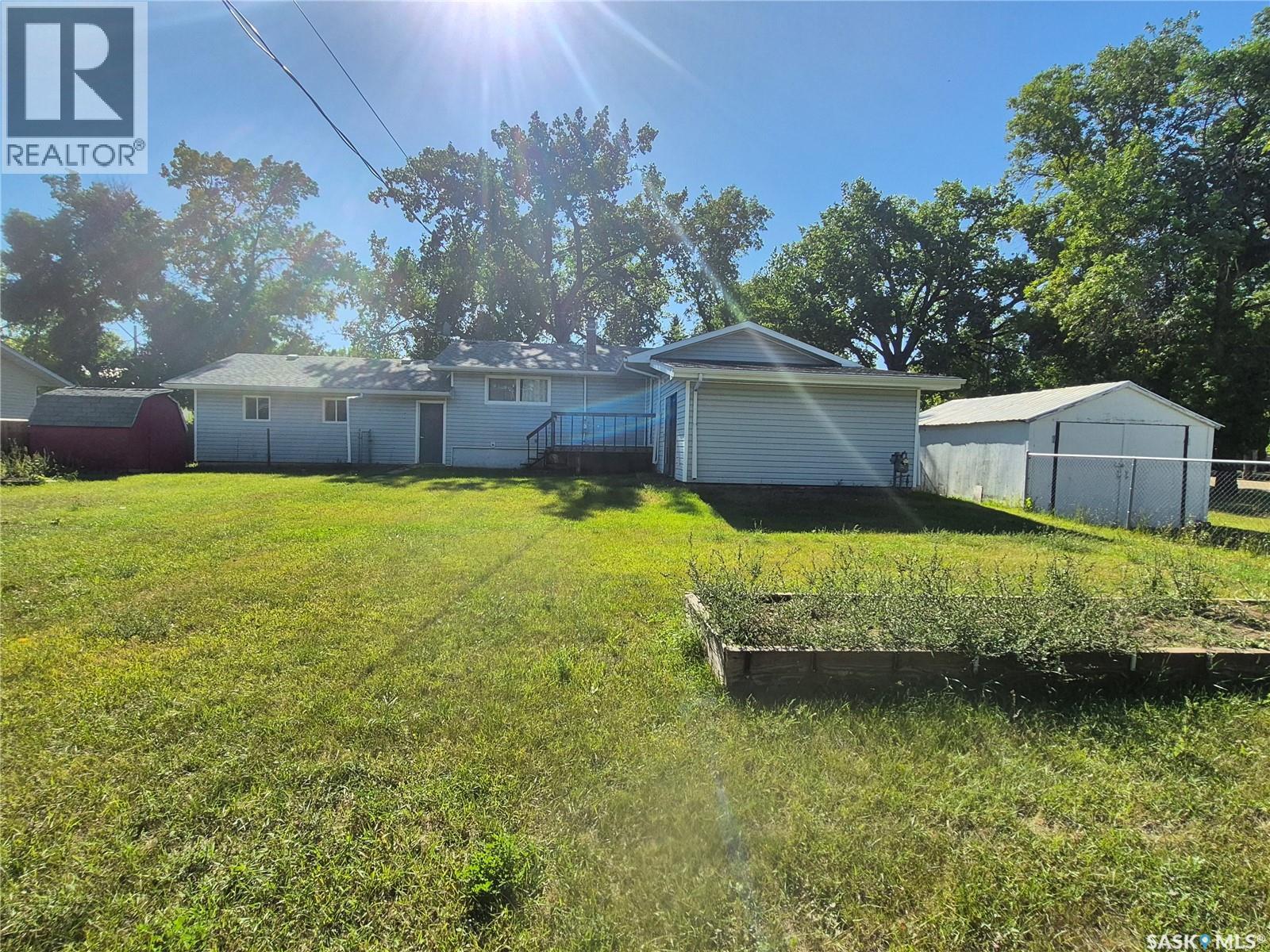 633 Beckwell Avenue, Radville, Saskatchewan  S0C 2G0 - Photo 41 - SK047594
