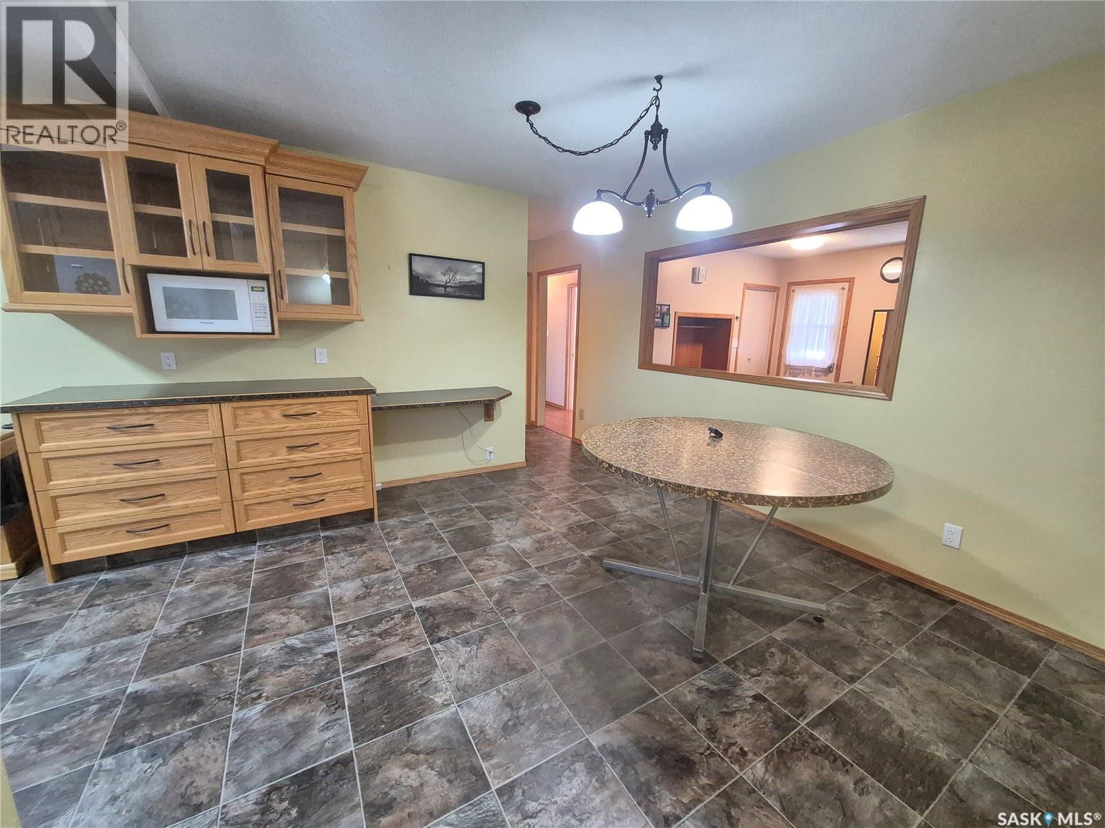 633 Beckwell Avenue, Radville, Saskatchewan  S0C 2G0 - Photo 7 - SK047594