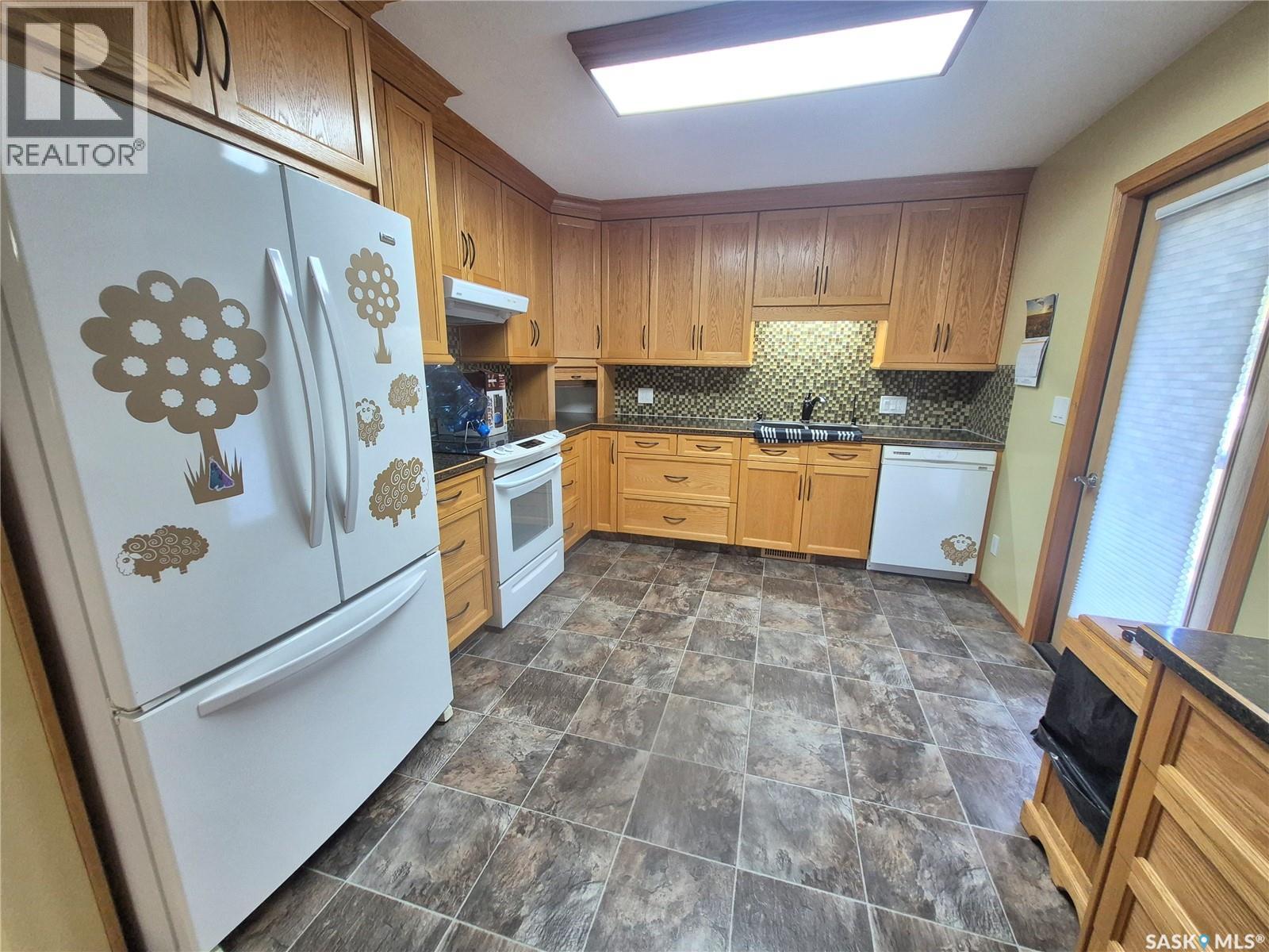 633 Beckwell Avenue, Radville, Saskatchewan  S0C 2G0 - Photo 9 - SK047594