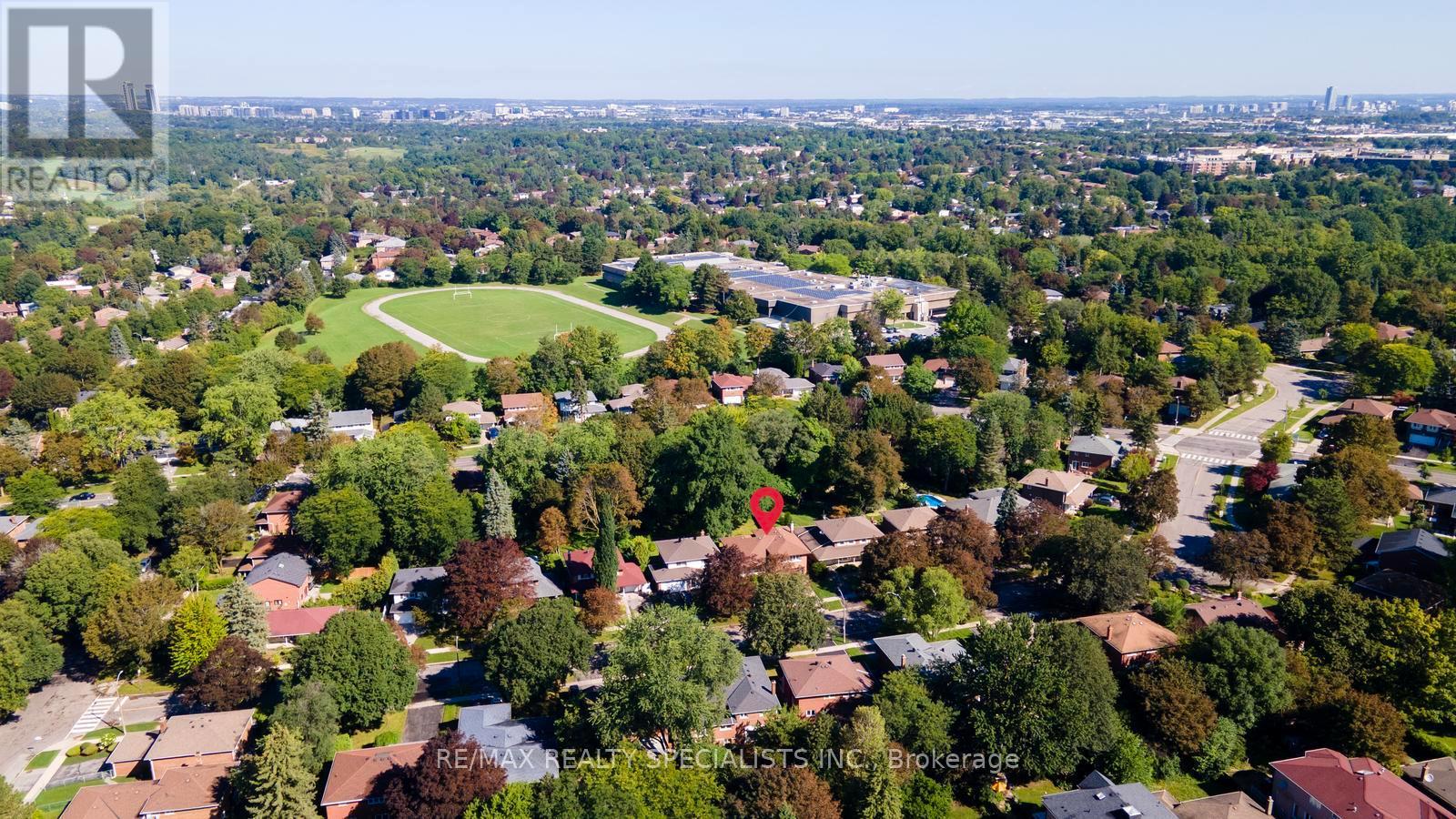 14 Michael Drive, Toronto, Ontario  M2H 2A3 - Photo 37 - C13747276
