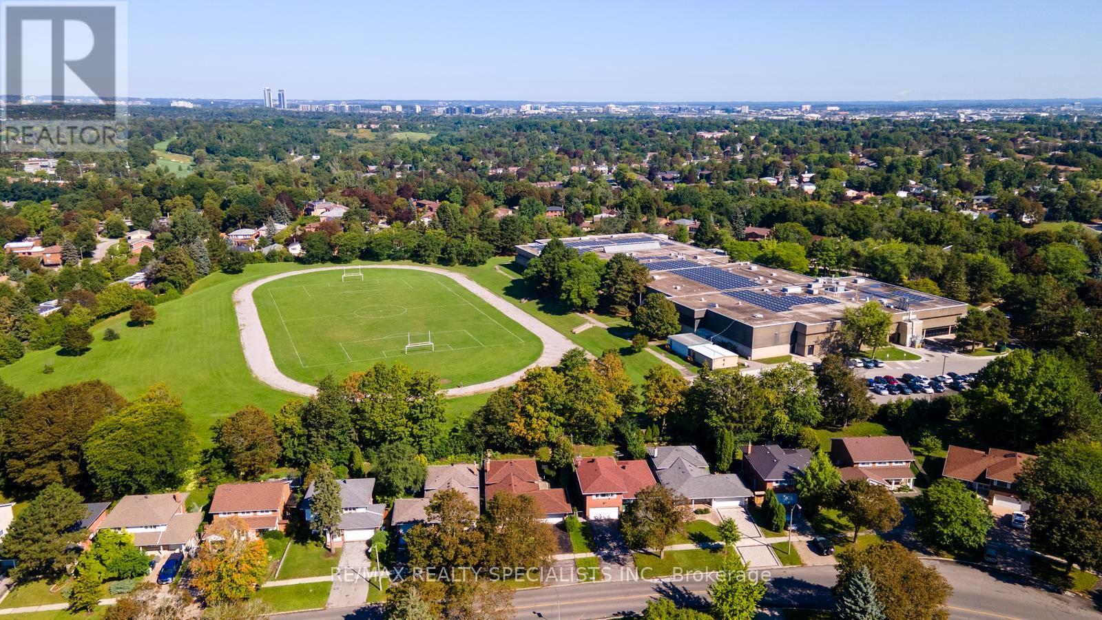 14 Michael Drive, Toronto, Ontario  M2H 2A3 - Photo 39 - C13747276
