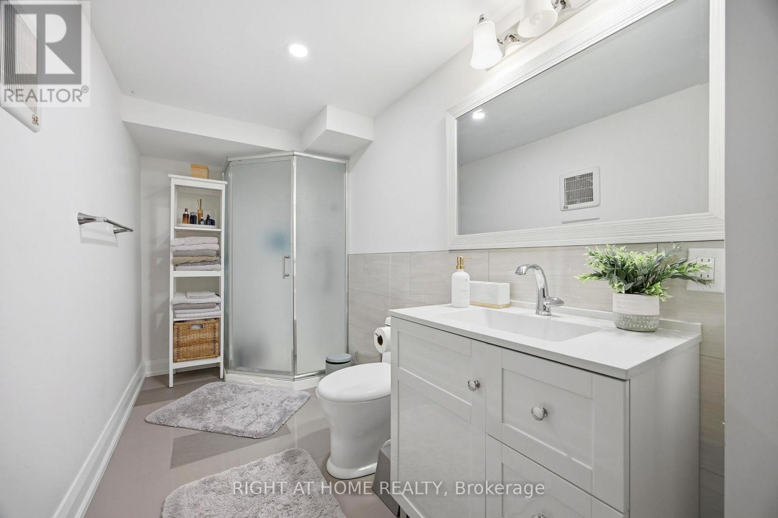 1565 Kipper Avenue, Mississauga, Ontario  L5G 4C9 - Photo 30 - W12878650