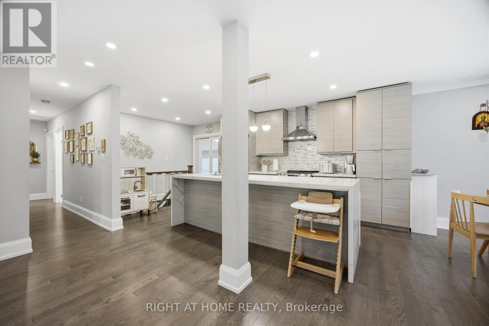 1565 Kipper Avenue, Mississauga, Ontario  L5G 4C9 - Photo 10 - W12878650