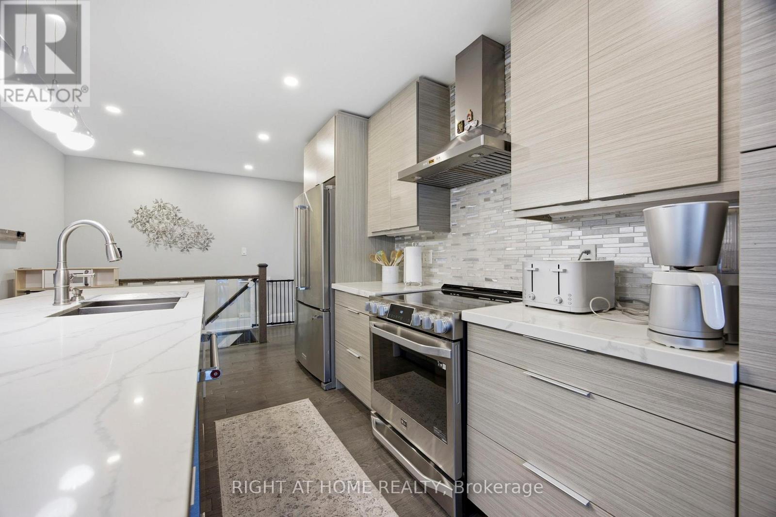 1565 Kipper Avenue, Mississauga, Ontario  L5G 4C9 - Photo 13 - W12878650