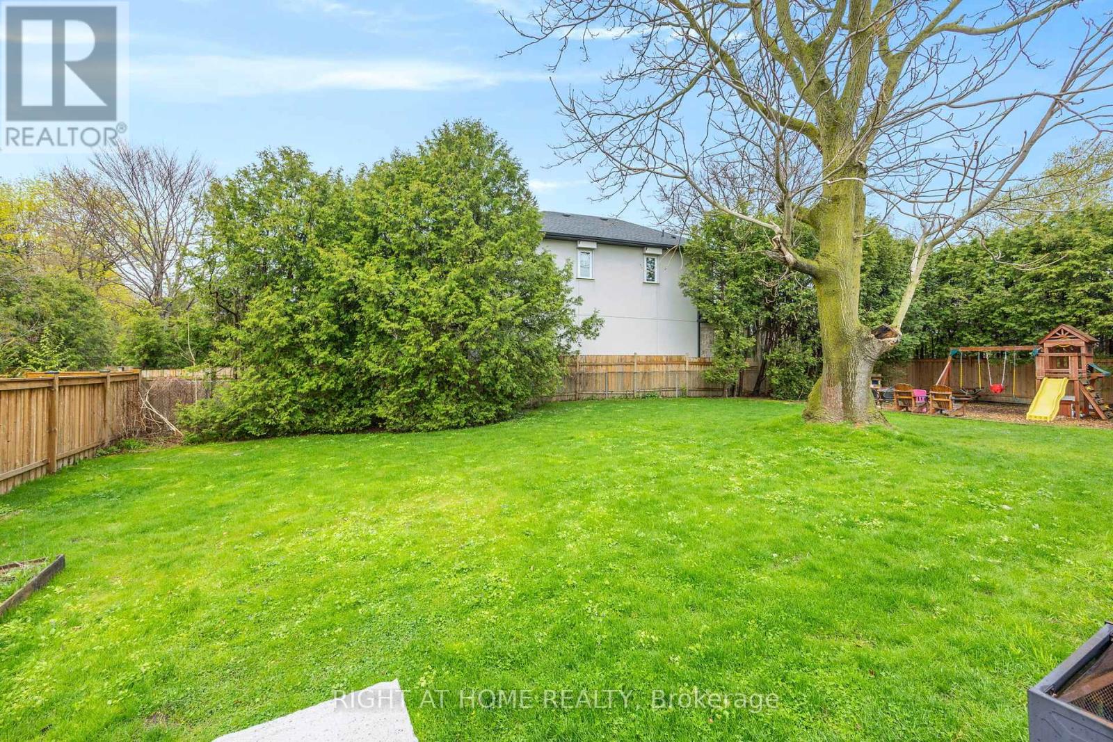 1565 Kipper Avenue, Mississauga, Ontario  L5G 4C9 - Photo 35 - W12878650