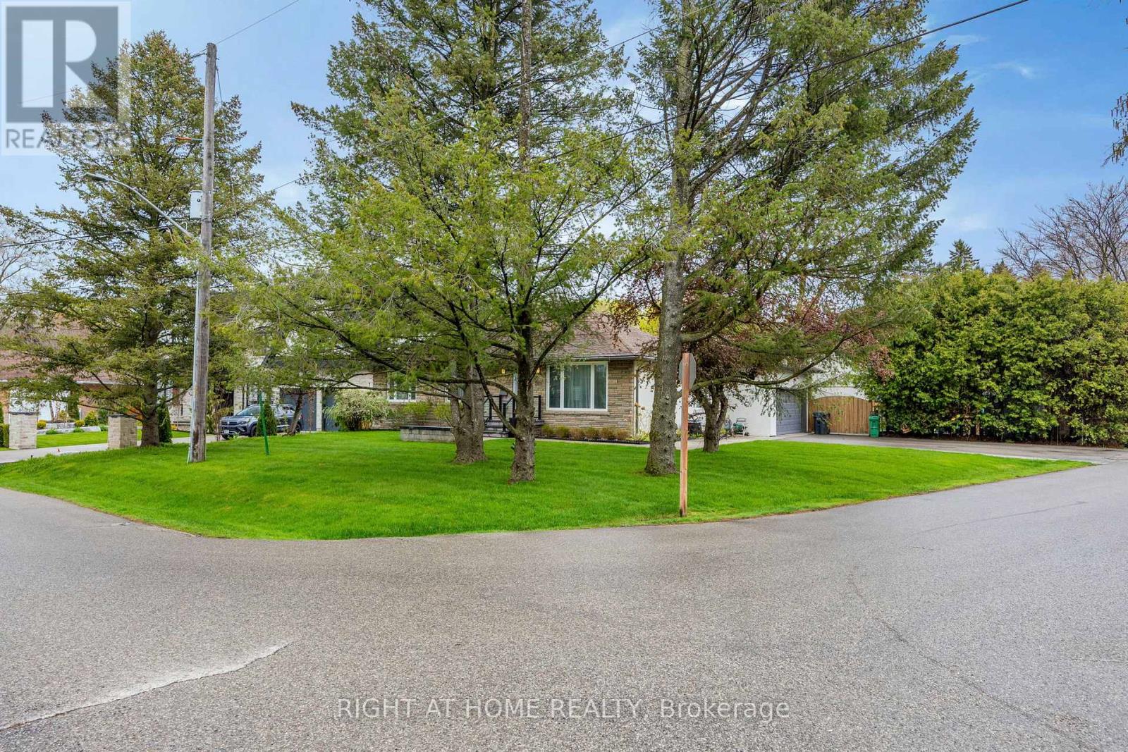 1565 Kipper Avenue, Mississauga, Ontario  L5G 4C9 - Photo 42 - W12878650