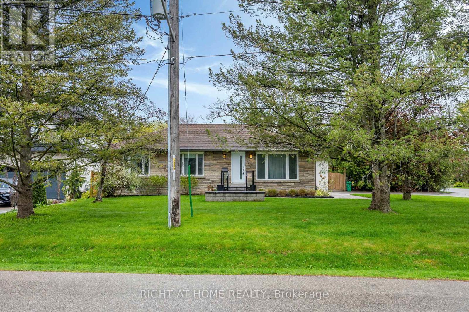 1565 Kipper Avenue, Mississauga, Ontario  L5G 4C9 - Photo 43 - W12878650