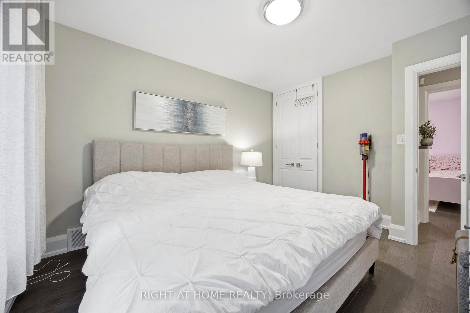 1565 Kipper Avenue, Mississauga, Ontario  L5G 4C9 - Photo 21 - W12878650