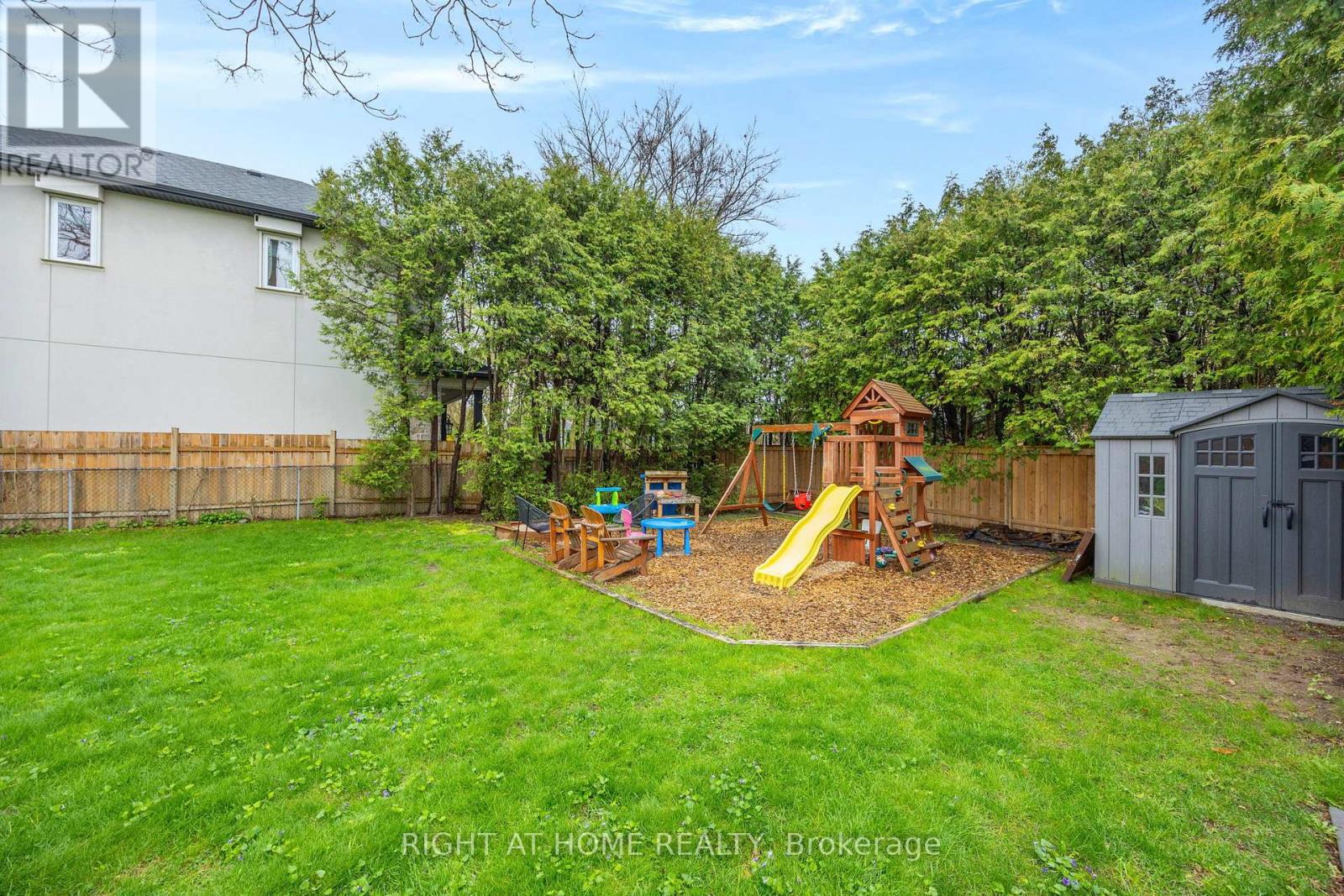1565 Kipper Avenue, Mississauga, Ontario  L5G 4C9 - Photo 36 - W12878650