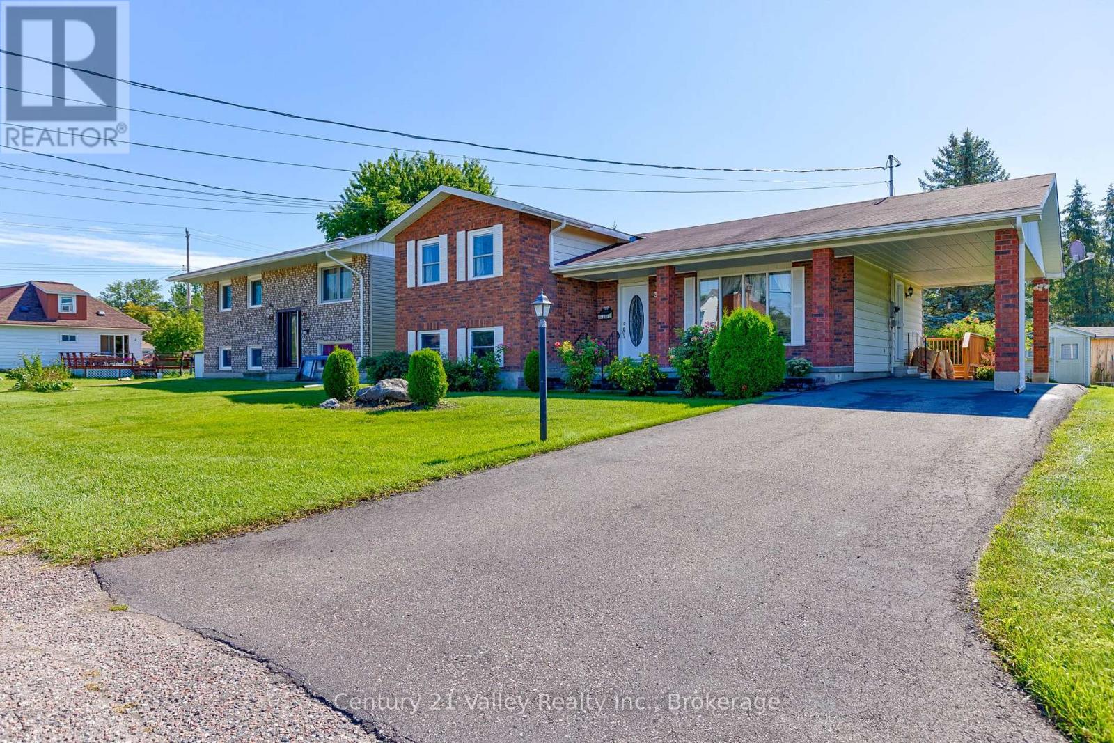 361 Sidney Avenue E, Renfrew, Ontario