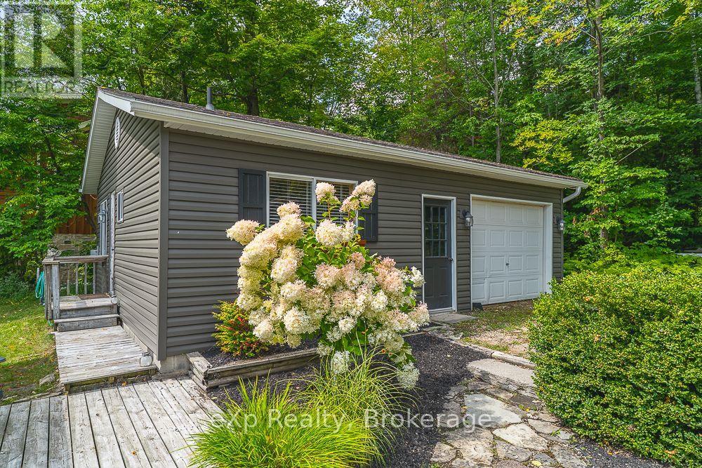 1 1st Avenue S, South Bruce Peninsula, Ontario  N0H 2T0 - Photo 39 - X13747924