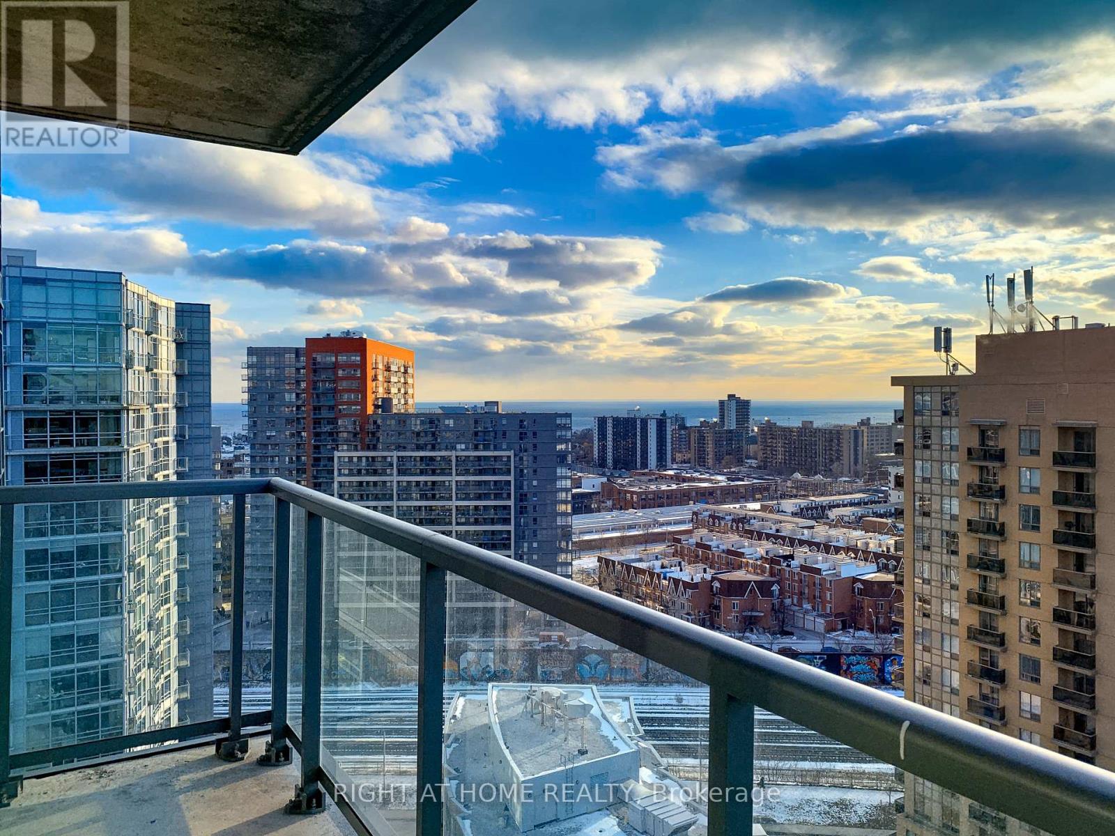 2210 - 68 Abell Street, Toronto, Ontario  M6J 0B1 - Photo 2 - C13747902