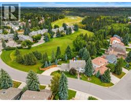 72 Woodacres Crescent SW, calgary, Alberta