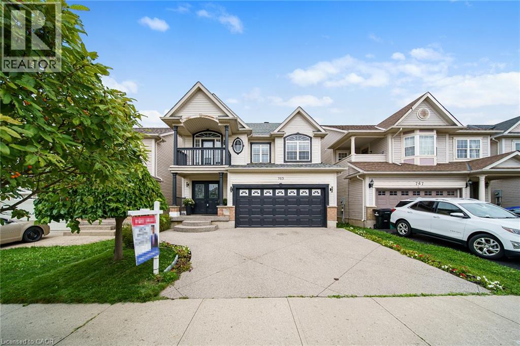 765 Brandenburg Boulevard, Waterloo, Ontario  N2T 2W9 - Photo 2 - 40859648