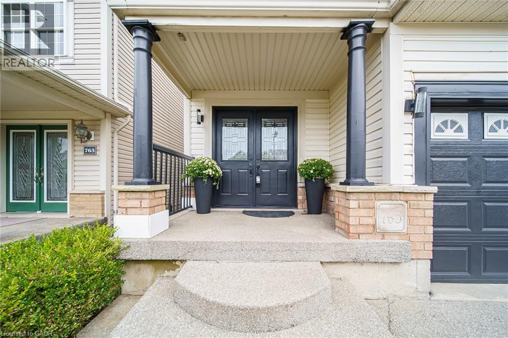 765 Brandenburg Boulevard, Waterloo, Ontario  N2T 2W9 - Photo 4 - 40859648