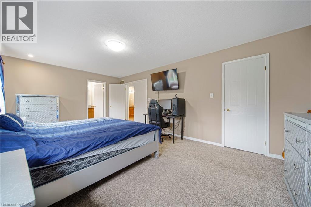 765 Brandenburg Boulevard, Waterloo, Ontario  N2T 2W9 - Photo 35 - 40859648