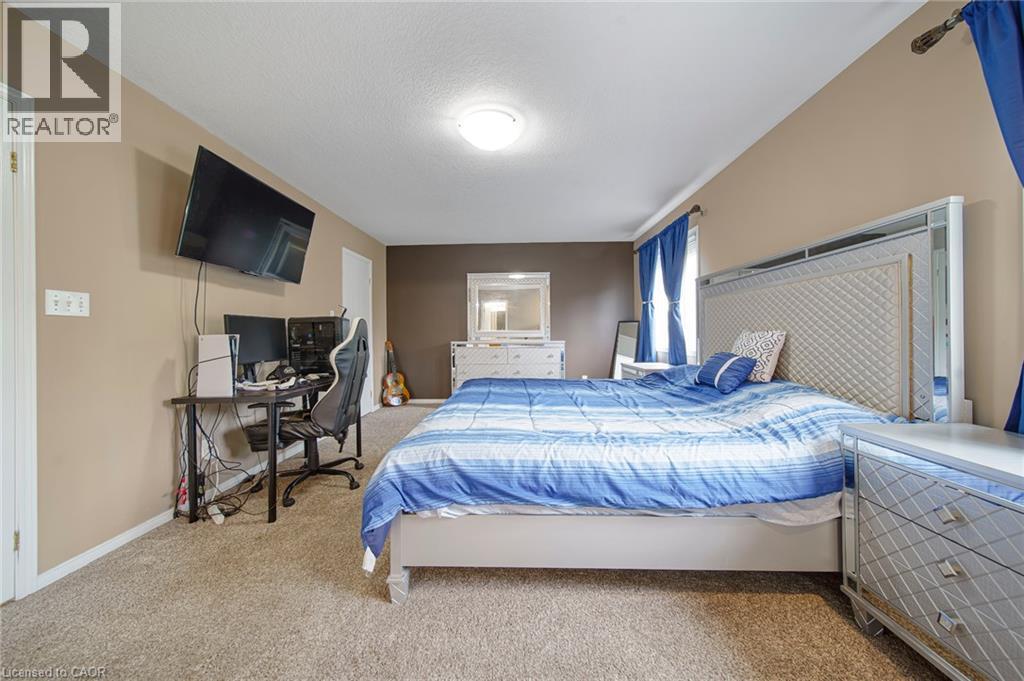 765 Brandenburg Boulevard, Waterloo, Ontario  N2T 2W9 - Photo 33 - 40859648