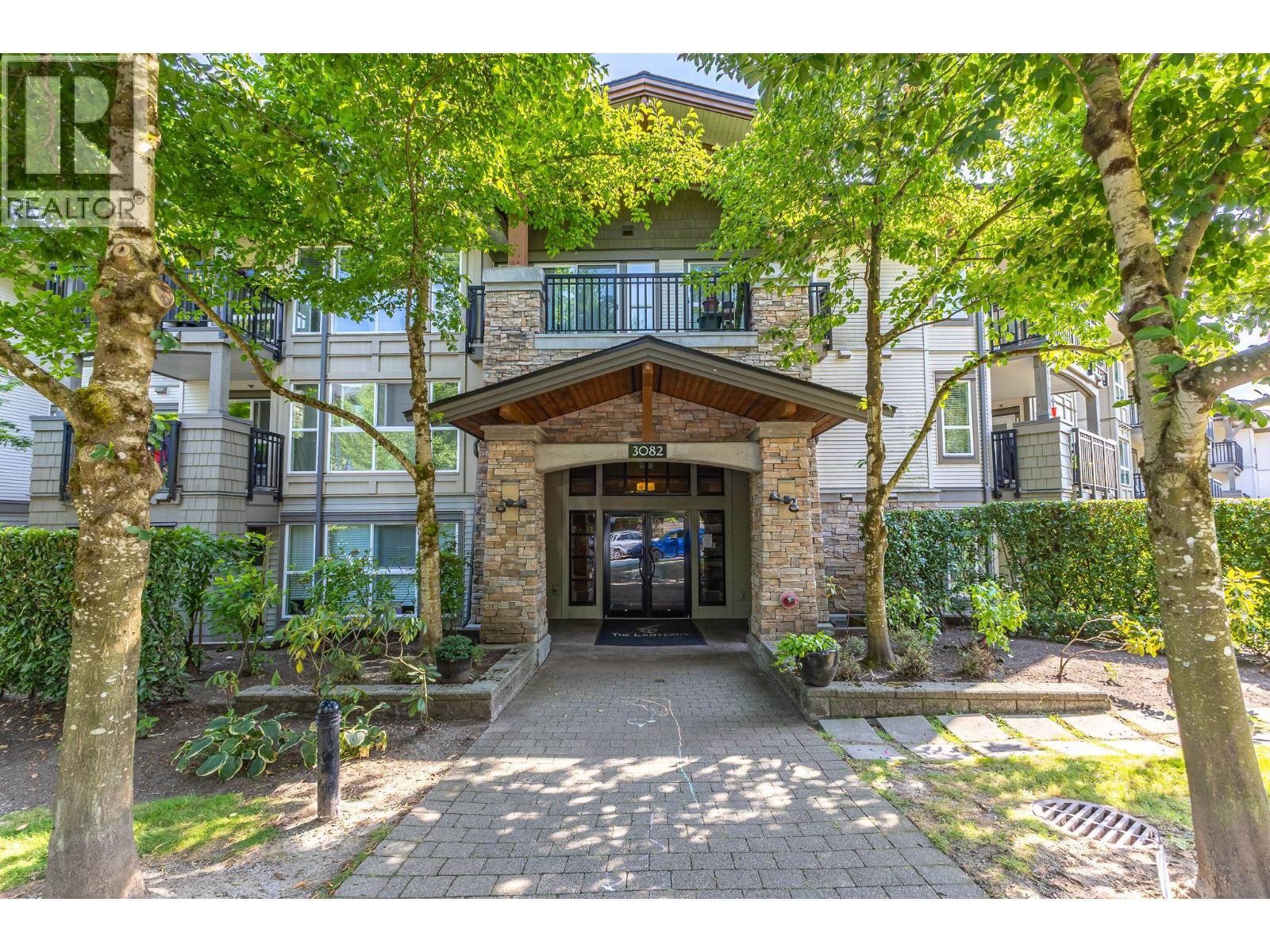 201 3082 DAYANEE SPRINGS BOULEVARD, Coquitlam, British Columbia