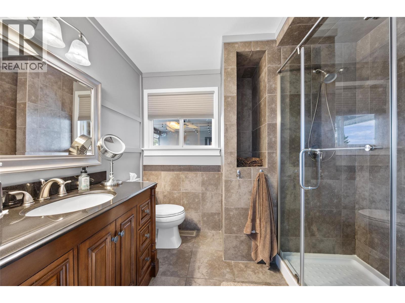 1908 Glencoe Place, Kamloops, British Columbia V2E 1K5 - Photo 25 - 10399742
