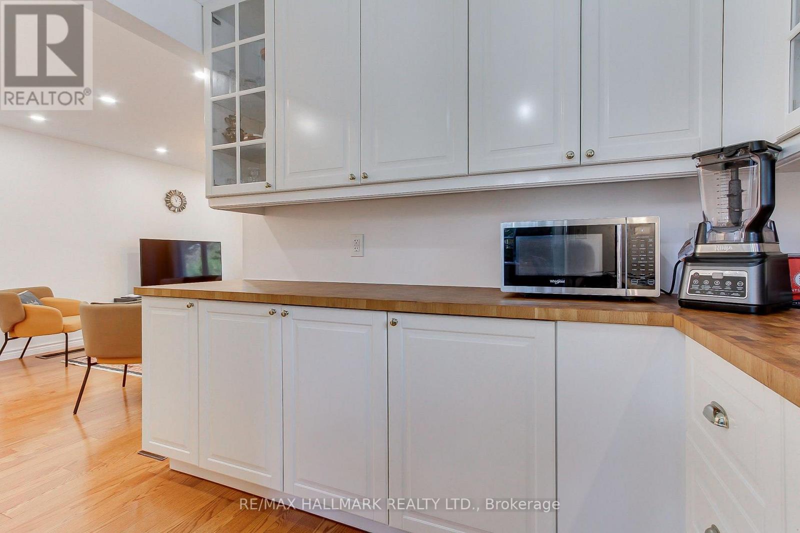 339 Neal Drive, Richmond Hill, Ontario  L4C 3L3 - Photo 17 - N13747910