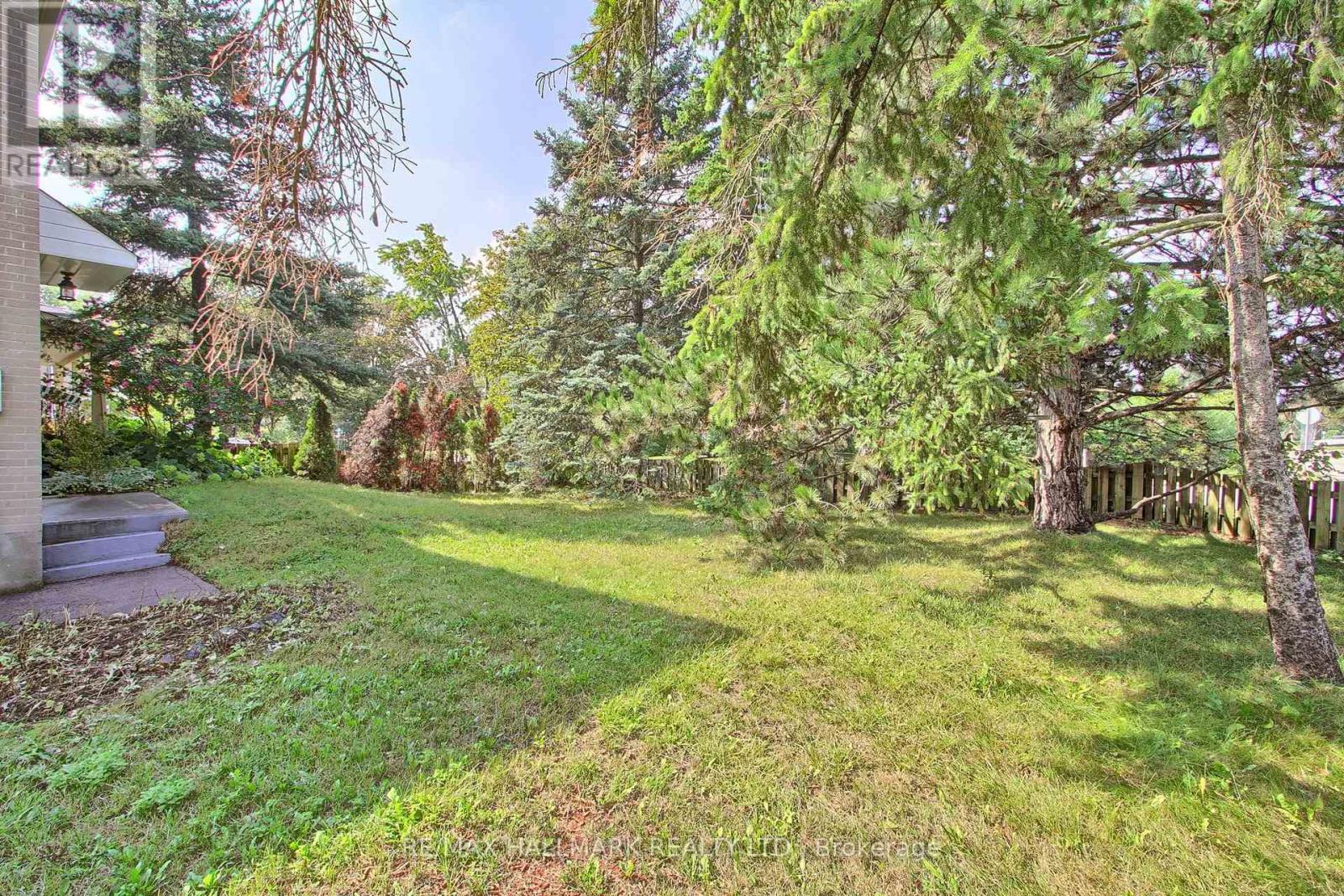 339 Neal Drive, Richmond Hill, Ontario  L4C 3L3 - Photo 33 - N13747910