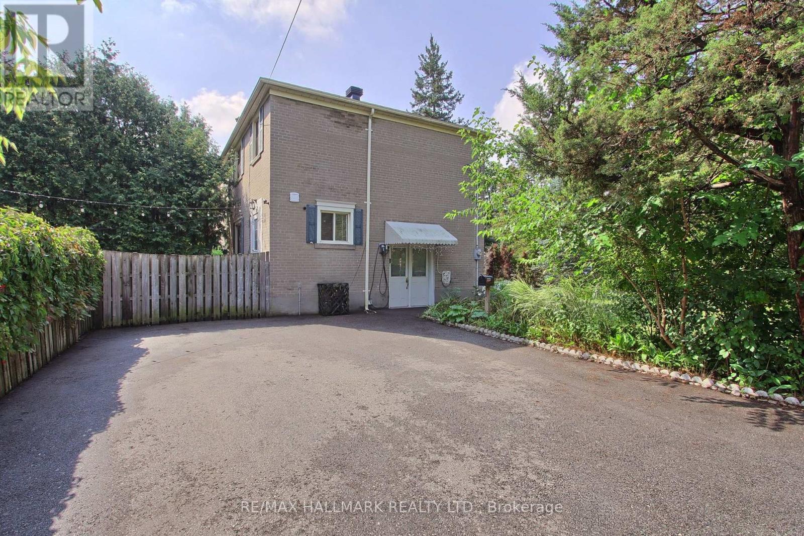 339 Neal Drive, Richmond Hill, Ontario  L4C 3L3 - Photo 34 - N13747910