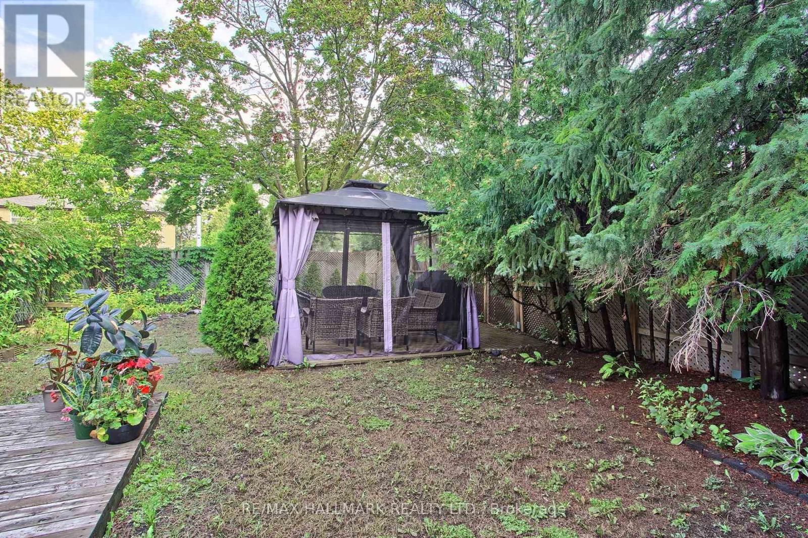 339 Neal Drive, Richmond Hill, Ontario  L4C 3L3 - Photo 38 - N13747910