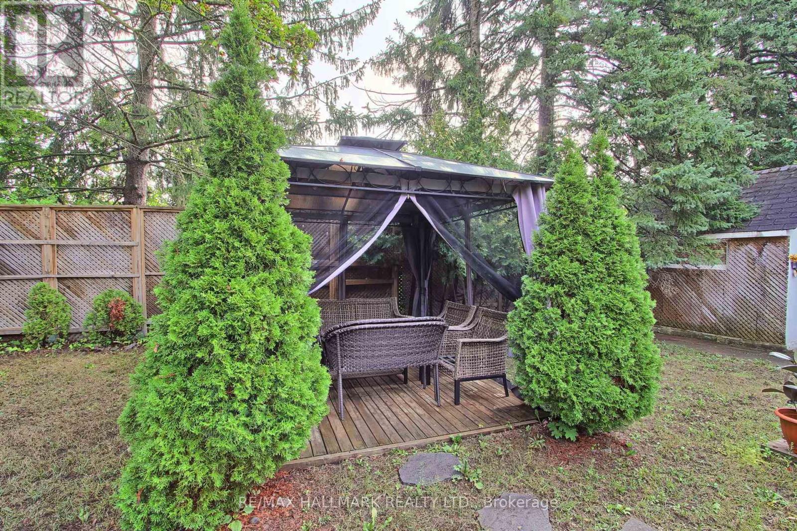 339 Neal Drive, Richmond Hill, Ontario  L4C 3L3 - Photo 39 - N13747910