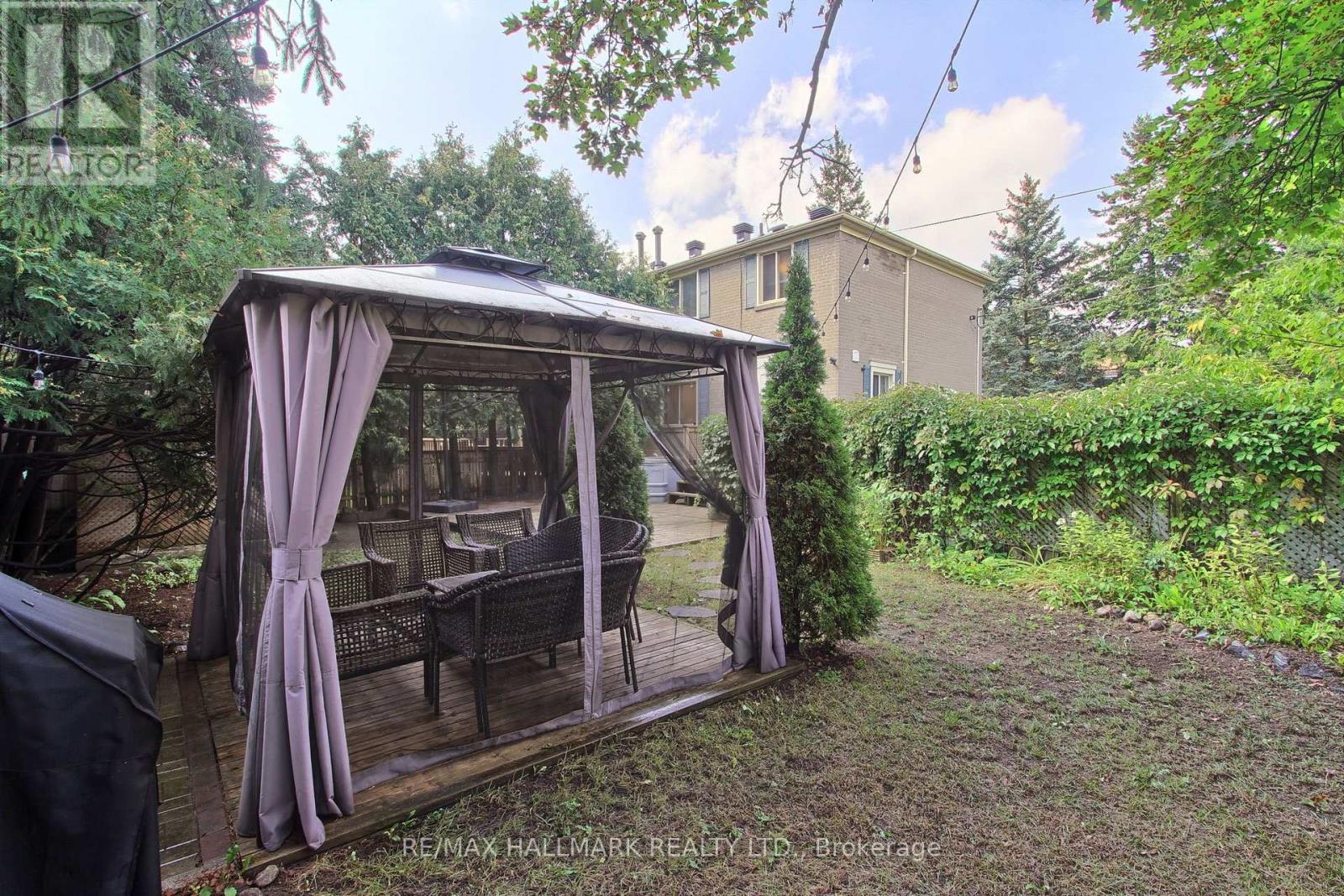 339 Neal Drive, Richmond Hill, Ontario  L4C 3L3 - Photo 40 - N13747910