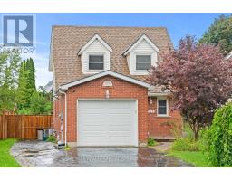 110 STEELES CRESCENT, Cambridge, Ontario