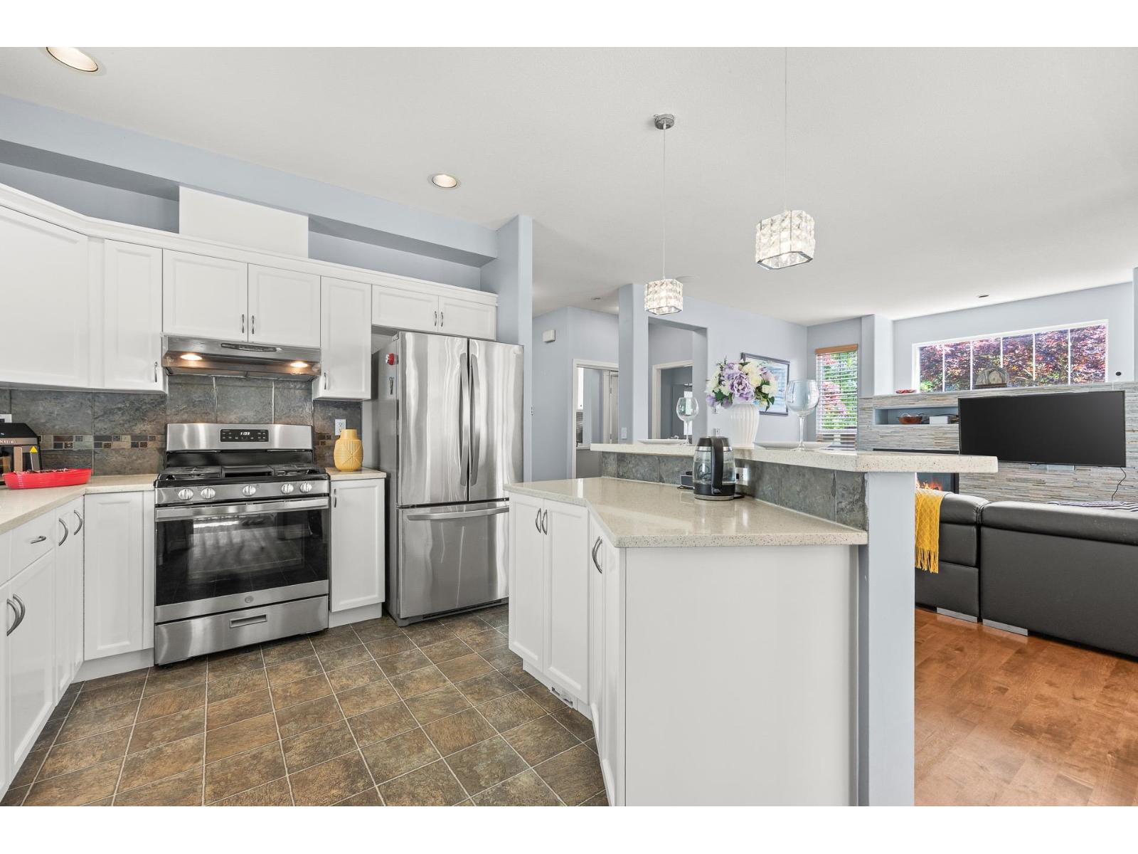 3307 Rosemary Heights Crescent, Surrey, British Columbia  V3Z 0K7 - Photo 15 - R3161770