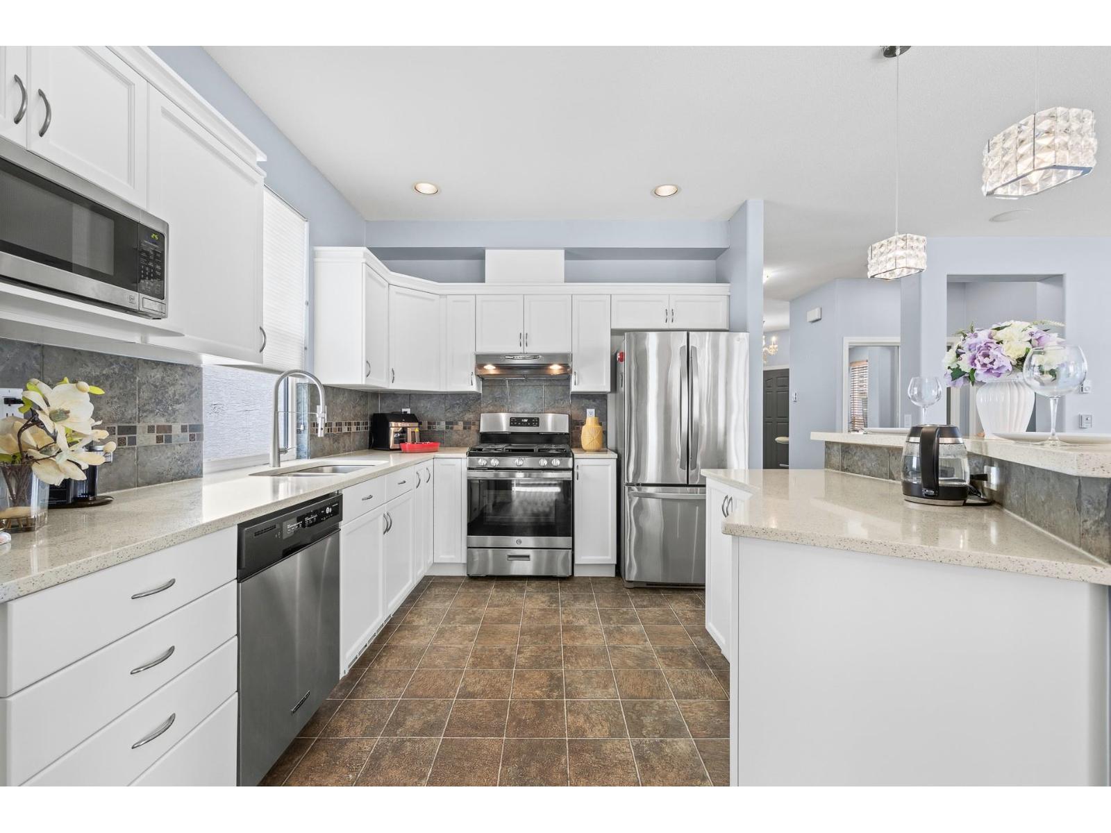 3307 Rosemary Heights Crescent, Surrey, British Columbia  V3Z 0K7 - Photo 14 - R3161770